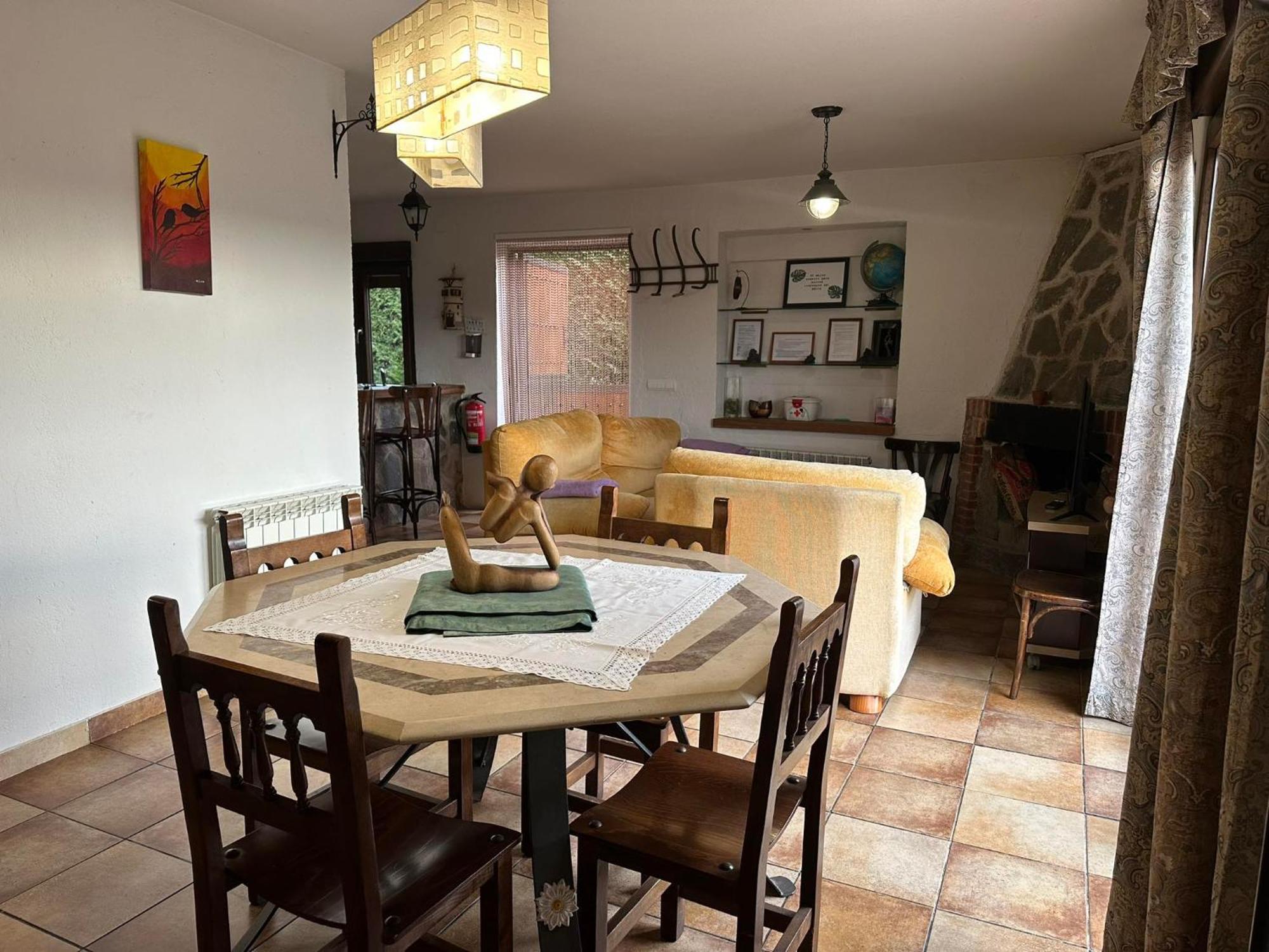 Vivienda De Uso Turistico El Nido Guest House La Serrada Exterior photo